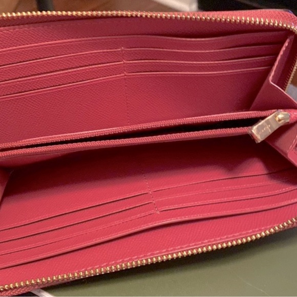 COACH pink wallet with gold accents in beautiful condition - Picture 5 of 10